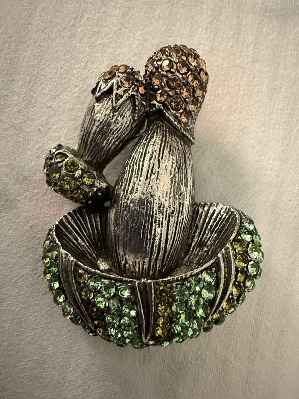 Vintage-Inspired Green Rhinestones Mushroom Brooch Elegant jewelry boho brooch
